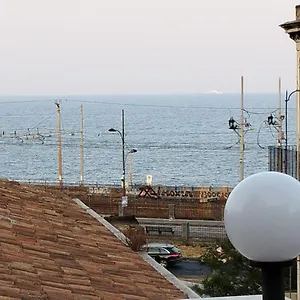 Terrazza Famà Casa vacanze Aeroporto di Catania Fontana Rossa